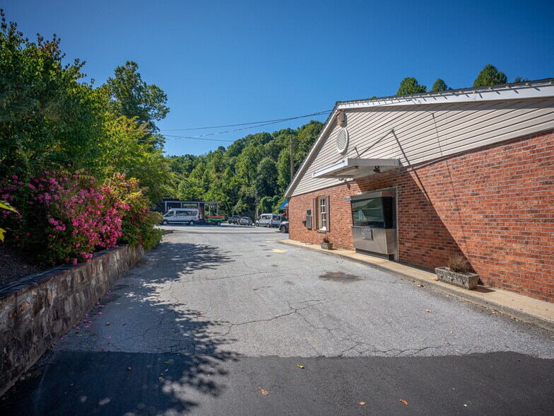 More Photos Of 108 E Main St, Saluda Bank For Sale