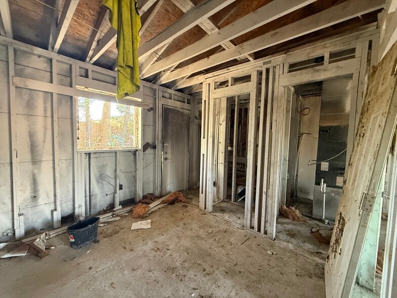 More Photos Of 2427 Carmine St, Charlotte Multifamily For Sale