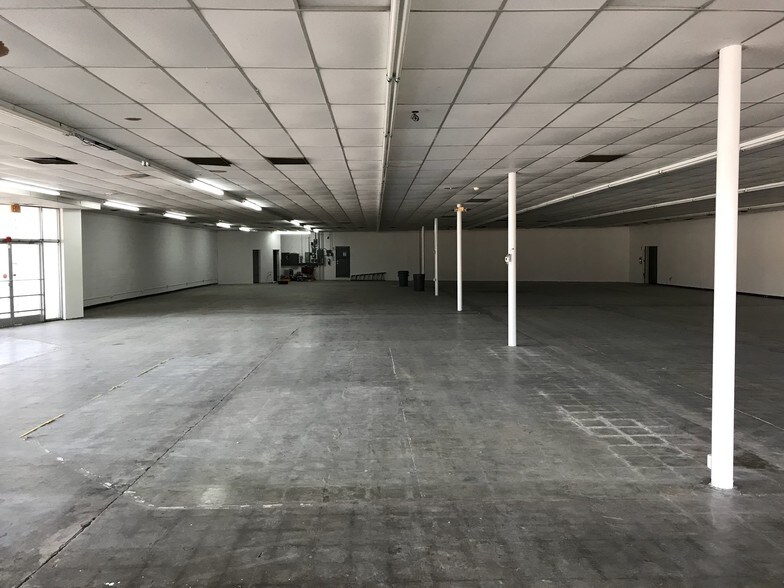 More Photos Of 9600-9720 Warwick Blvd, Newport News Unknown For Lease