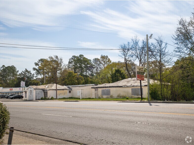 Primary Photo Of 3836 W Beltline Blvd, Columbia Freestanding For Sale
