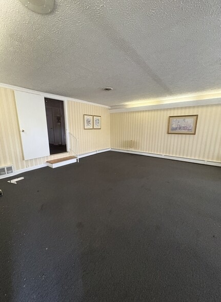 More Photos Of 2025 N Main St, Danville Religious Facility For Sale