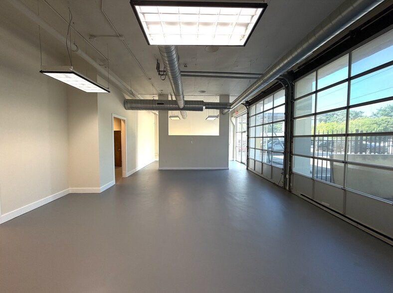 More Photos Of 448 Ralph David Abernathy Blvd, Atlanta Unknown For Lease