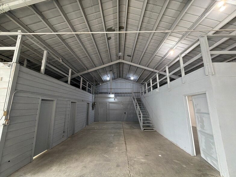 More Photos Of 2544 Chico Ave, South El Monte Manufacturing For Lease