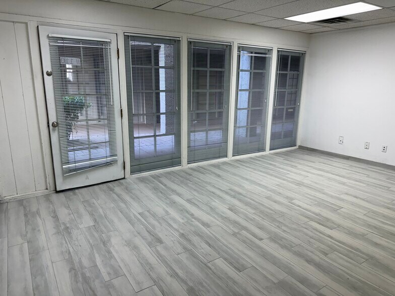More Photos Of 1855 E Southern Ave, Mesa Office For Sale
