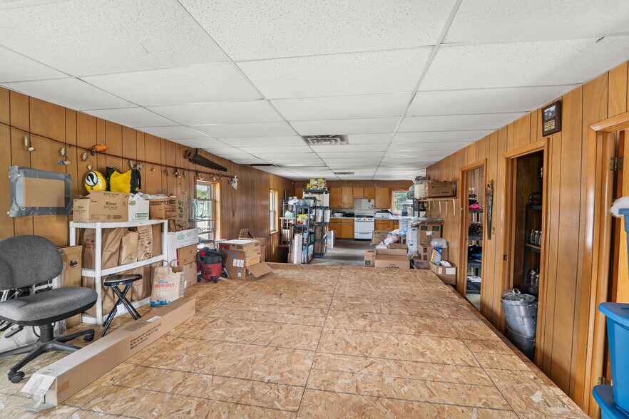 More Photos Of E9102 State Road 96 Hwy, Fremont Restaurant For Sale