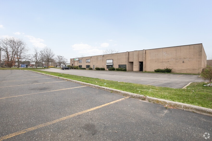 More Photos Of 3800 Veterans Memorial Hwy, Bohemia Showroom For Sale
