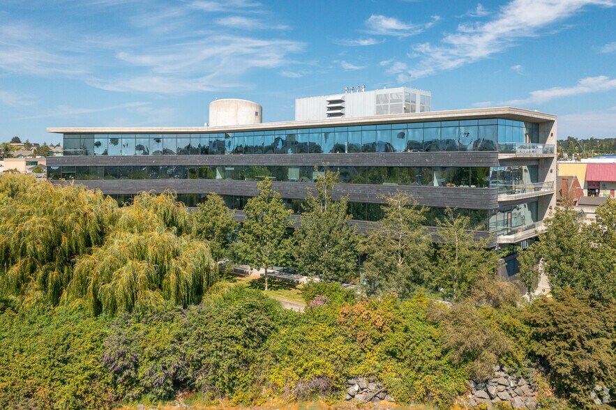 More Photos Of 401 Garbally Rd, Victoria Office For Lease