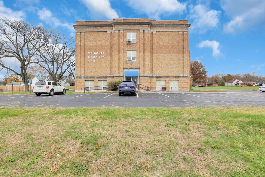 More Photos Of 300 E Auburn Ave, Springfield Office For Sale