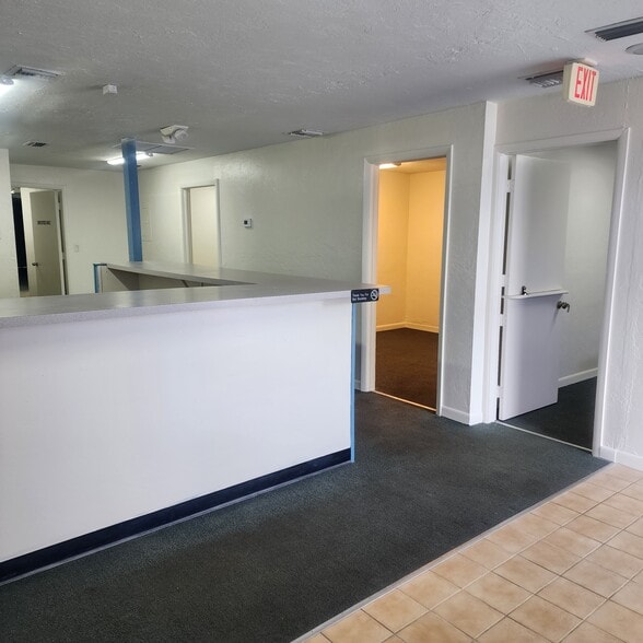 More Photos Of 1518 SE 46th Ln, Cape Coral Office For Sale