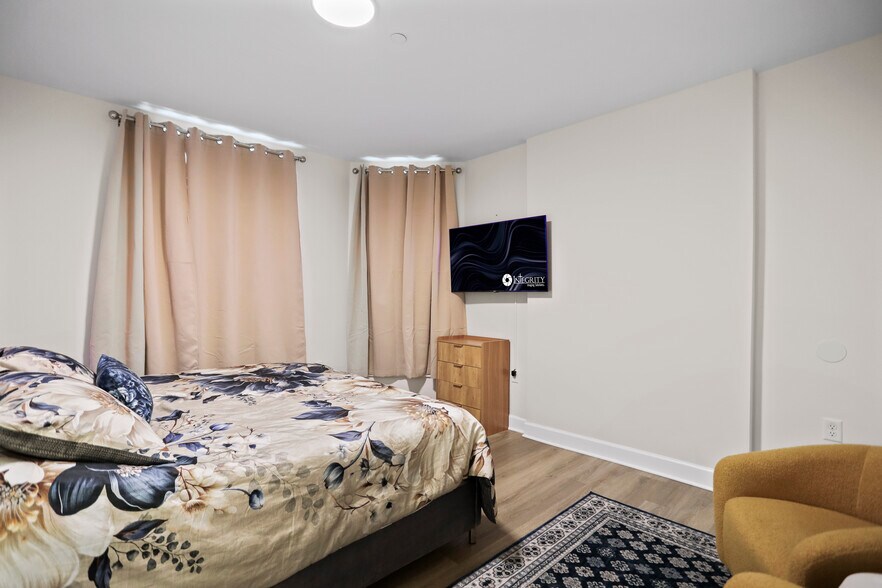 More Photos Of 34 W Franklin St, Hagerstown Apartments For Sale