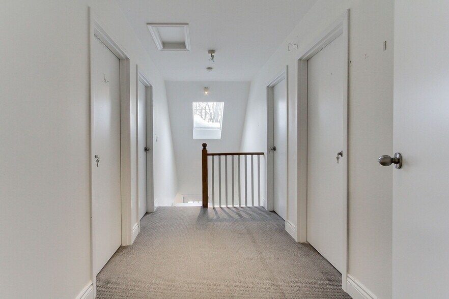 More Photos Of 187 Finch Ave W, Toronto Office Residential For Sale