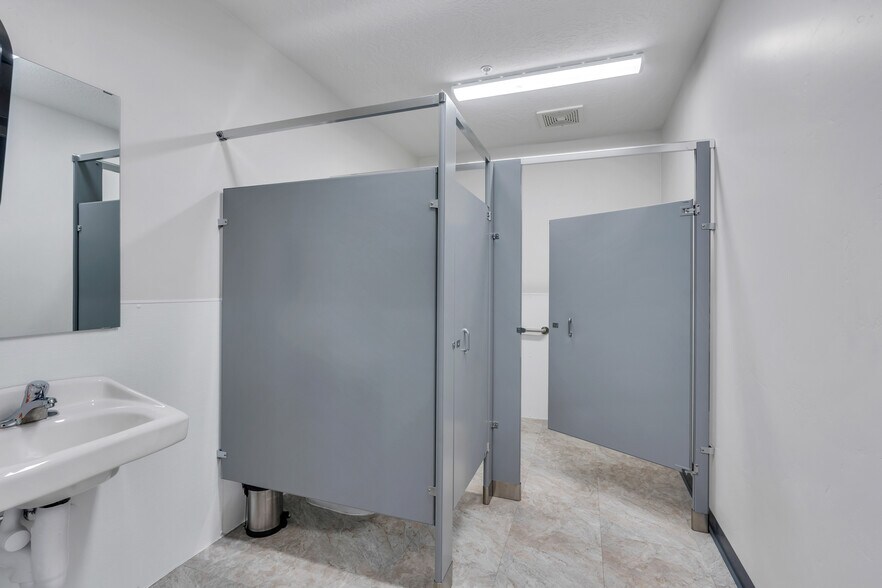 More Photos Of 737 N Main St, Springville Funeral Home For Sale