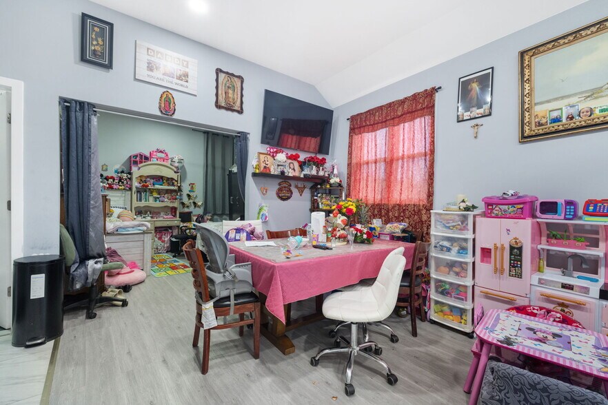 More Photos Of 168-172 Main St, Nyack Storefront For Sale