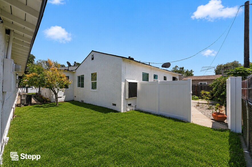 More Photos Of 4332 Andy St, Lakewood Multifamily For Sale