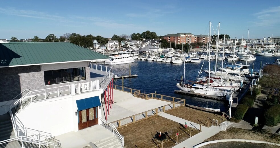 More Photos Of 8180 Shore Dr, Norfolk Marina For Sale