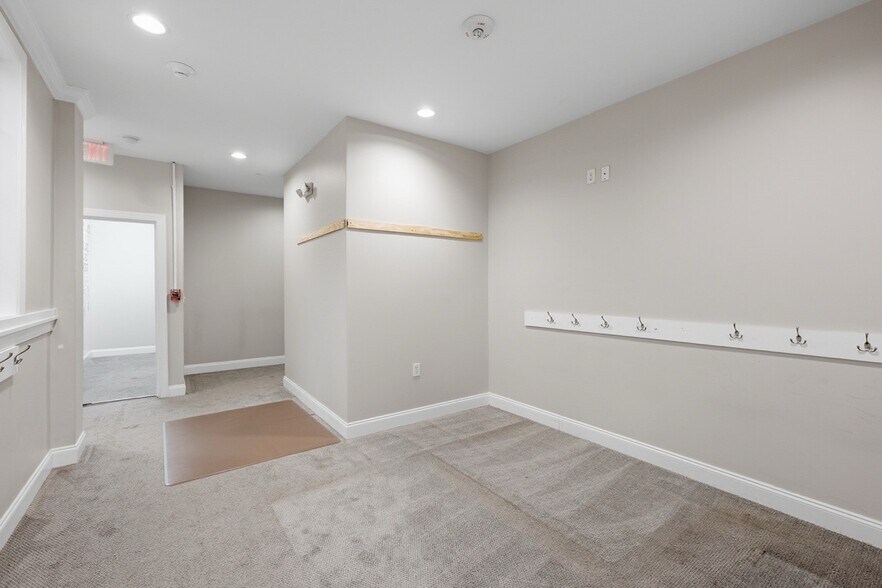 More Photos Of 6470 Georgia 400, Cumming Medical For Sale