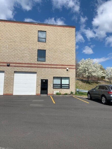 More Photos Of 41 Brigham St, Marlborough Warehouse For Lease