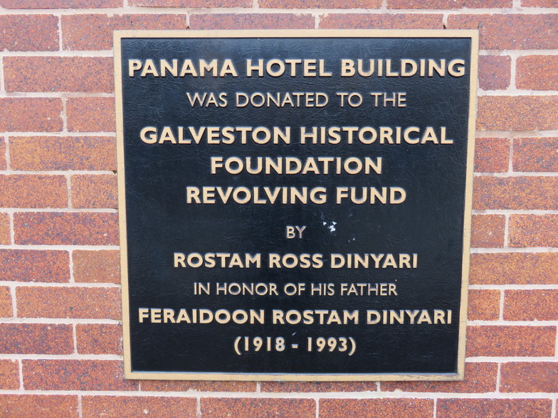 More Photos Of 202 25th St, Galveston Restaurant For Sale