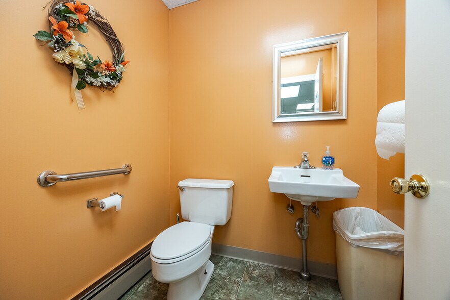 More Photos Of 67-73 Harry St, Conshohocken Office For Lease