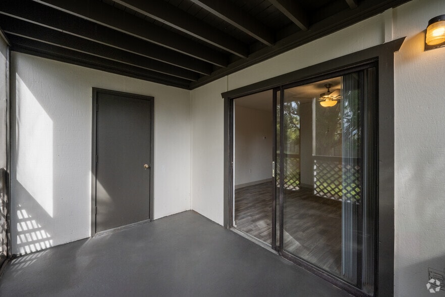 More Photos Of 1756 S Clyde Morris Blvd, Daytona Beach Apartments For Sale