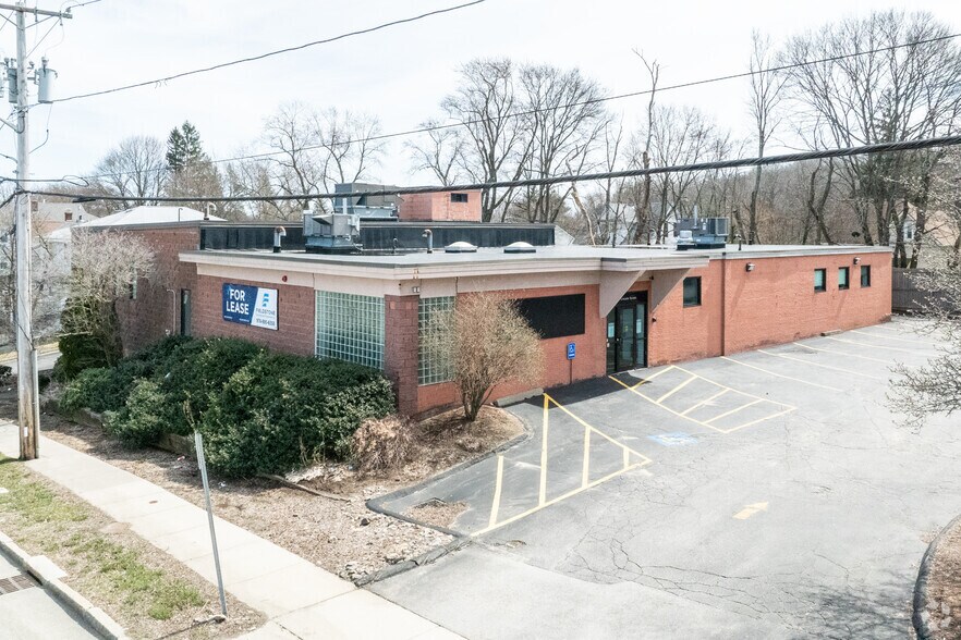 Primary Photo Of 631 Lincoln St, Worcester Medical For Lease