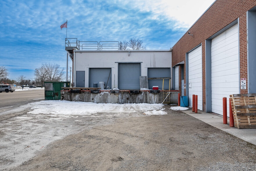 More Photos Of 3946 Indian Ripple Rd, Dayton Warehouse For Lease