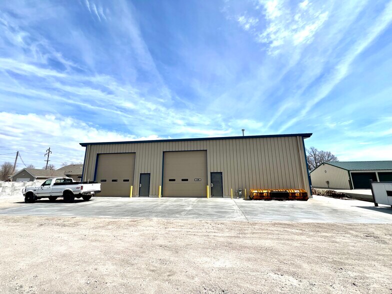 More Photos Of 1408 Pierce St, Norfolk Warehouse For Sale