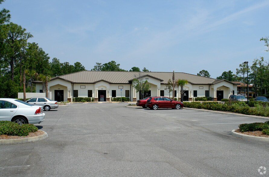 More Photos Of 104 La Costa Ln, Daytona Beach Office Residential For Lease