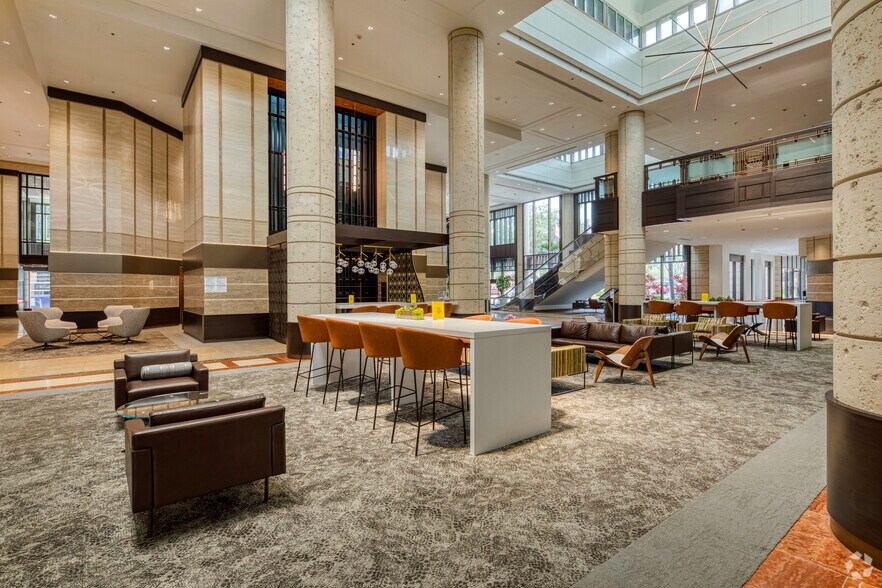 More Photos Of 200 Central Ave, Saint Petersburg Office For Lease