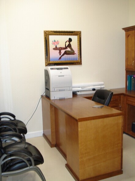 More Photos Of 18710 SW 107th Ave, Miami General Retail For Lease