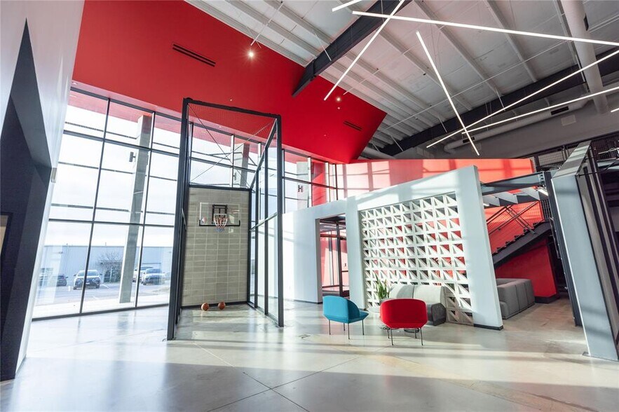 More Photos Of 1220 Toro Grande Dr, Cedar Park Light Distribution For Sale