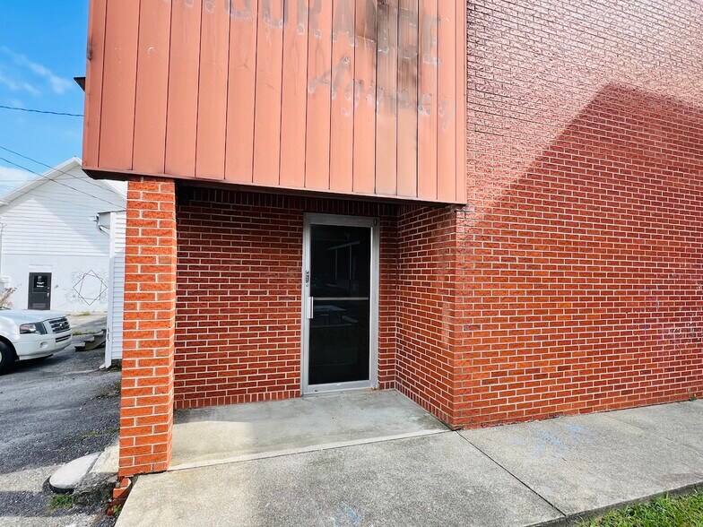More Photos Of 414 Public Sq, Columbia Office For Sale