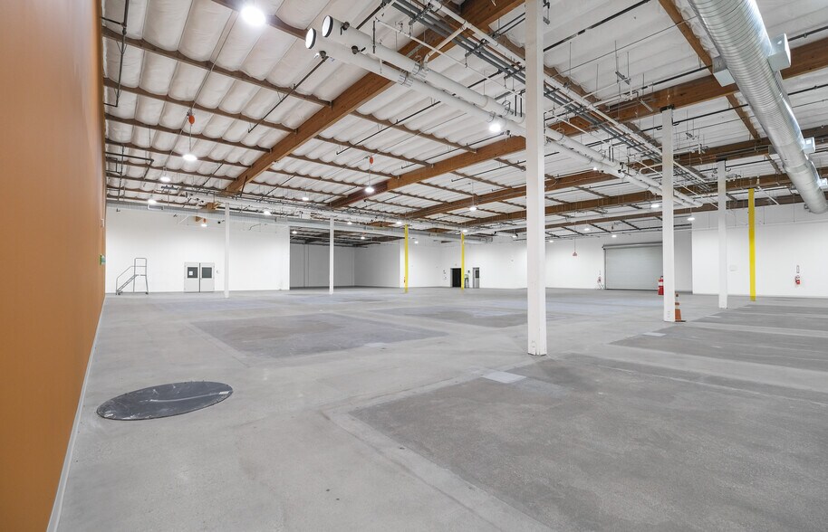 More Photos Of 6395 Cindy Ln, Carpinteria Manufacturing For Lease