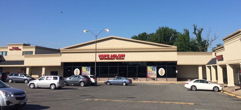 Primary Photo Of 13520-13544 Jefferson Davis Hwy, Woodbridge Unknown For Lease