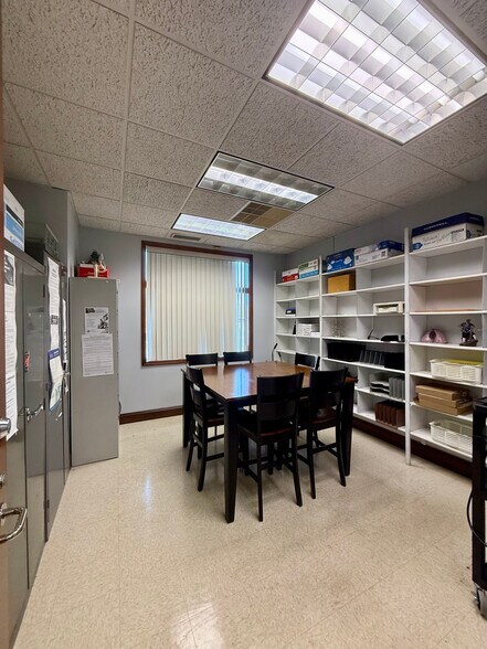 More Photos Of 200-290 E 90th Dr, Merrillville Medical For Lease