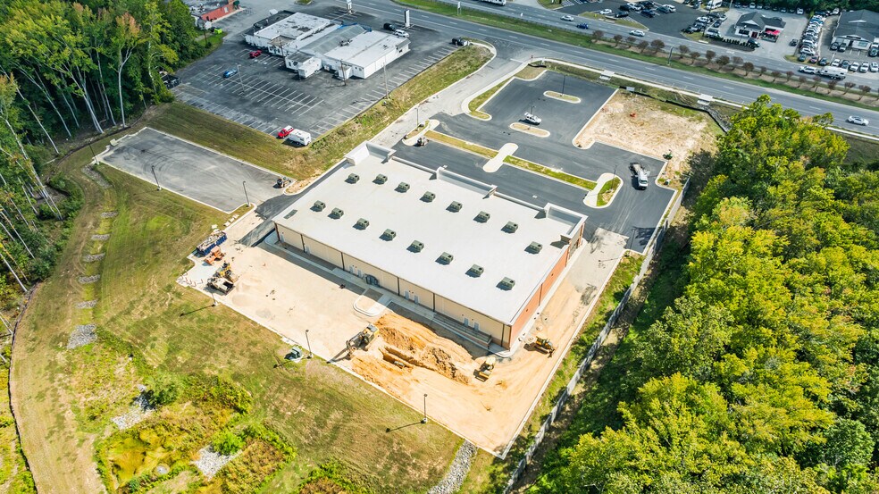 More Photos Of 6565 Crain Hwy, La Plata General Retail For Lease