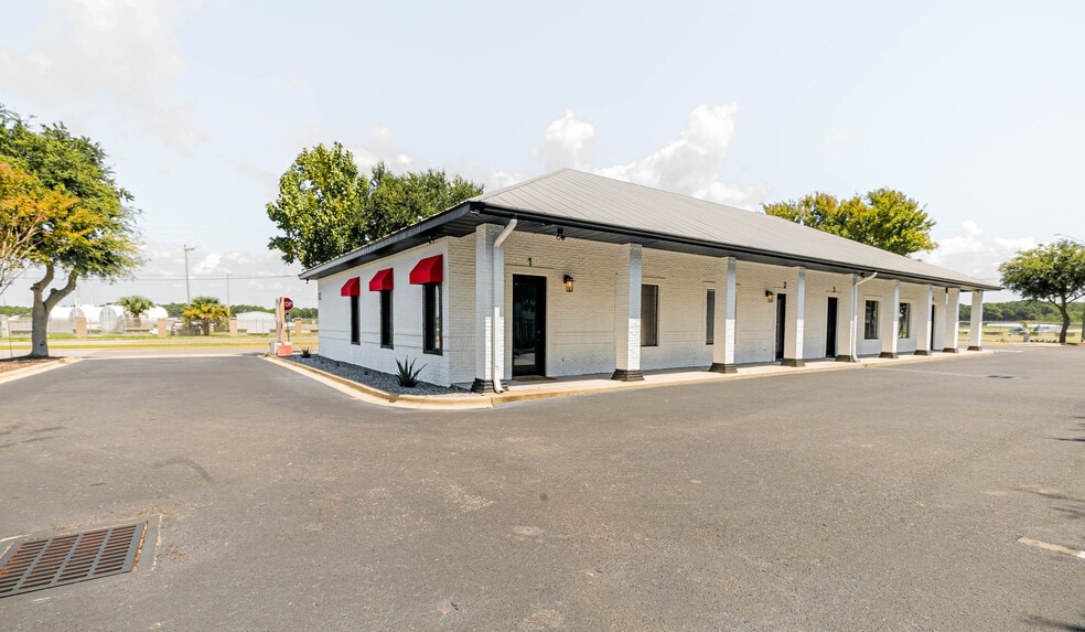 More Photos Of 1012 Airport Rd, Destin Office Residential For Sale