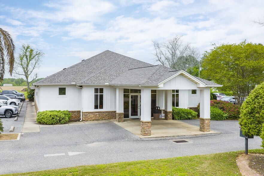 More Photos Of 8573 County Road 64, Daphne Medical For Sale