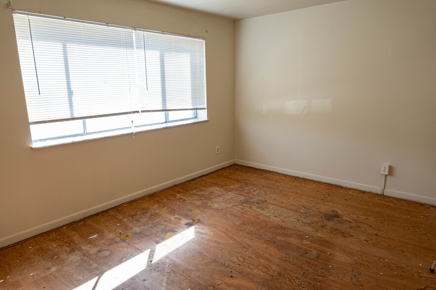 More Photos Of 8331 Duryea Ave, Saint Louis Apartments For Sale