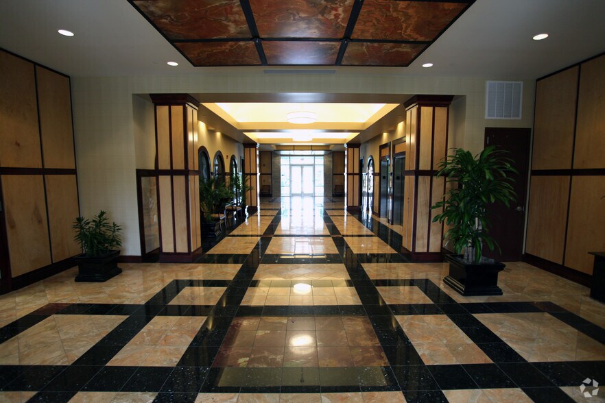 More Photos Of 1001 Military Cutoff Rd, Wilmington Medical For Lease