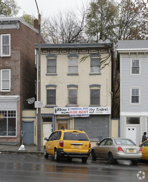 Primary Photo Of 212 Broadway, Newburgh Storefront Retail Residential For Lease
