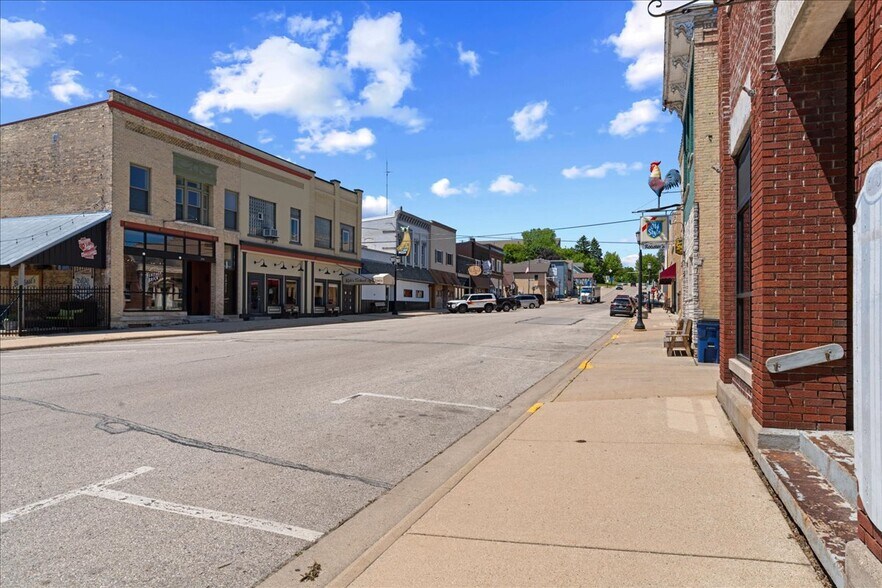 More Photos Of 203 Ellis St, Kewaunee Office For Sale