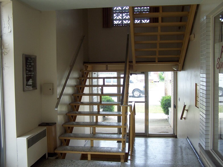 More Photos Of 6779 Memphis Ave, Brooklyn Medical For Sale