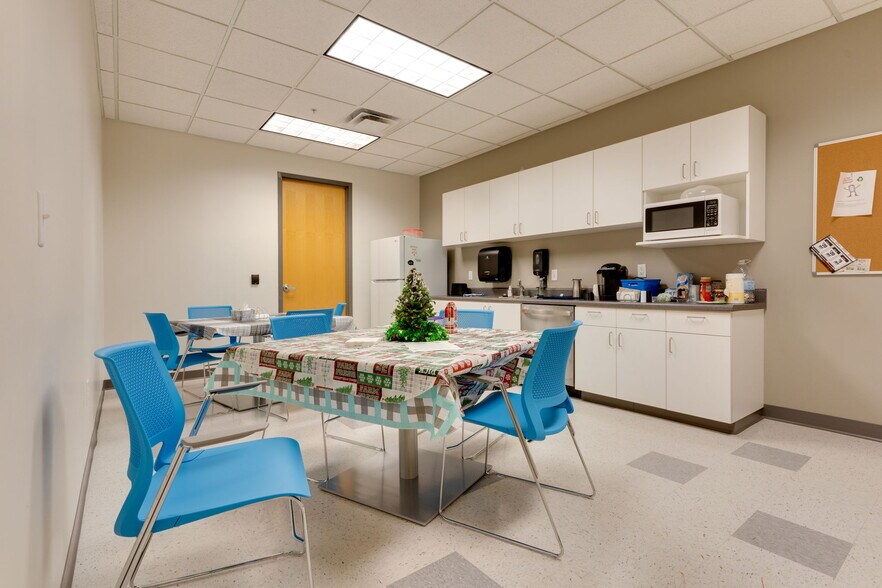 More Photos Of 1809 Dabbs Ave, Nashville Office For Sale