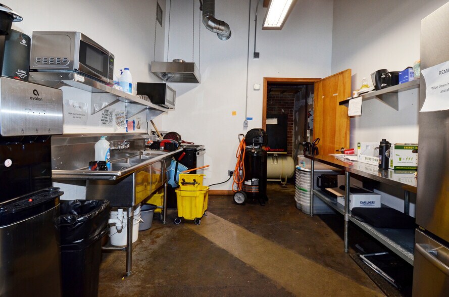 More Photos Of 3406 E Union St, Seattle Office For Sale