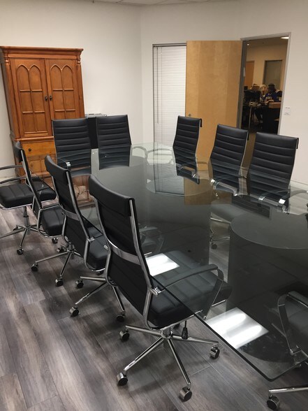 More Photos Of 709 Science Dr, Moorpark Warehouse For Lease