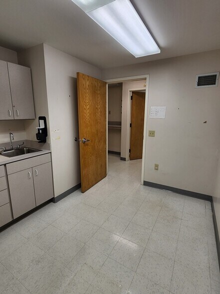 More Photos Of 275 E 4th St, Emporium Medical For Sale