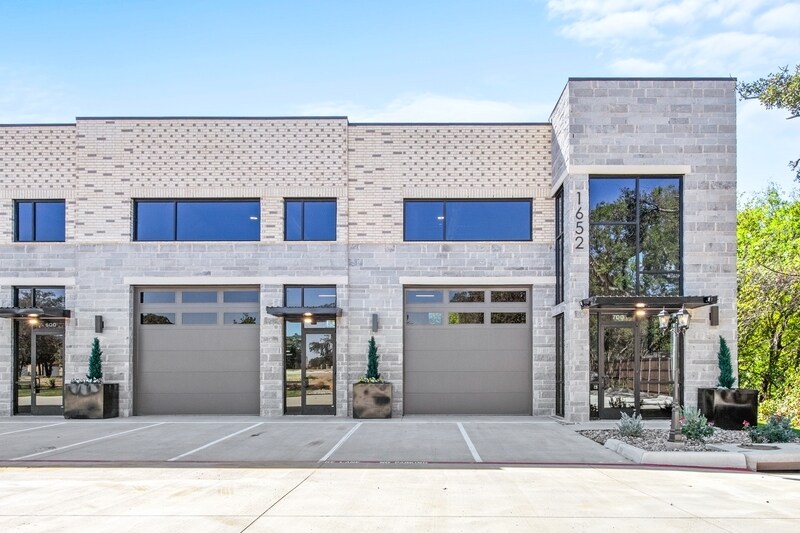 More Photos Of 1652 FM 407 E, Argyle Showroom For Lease