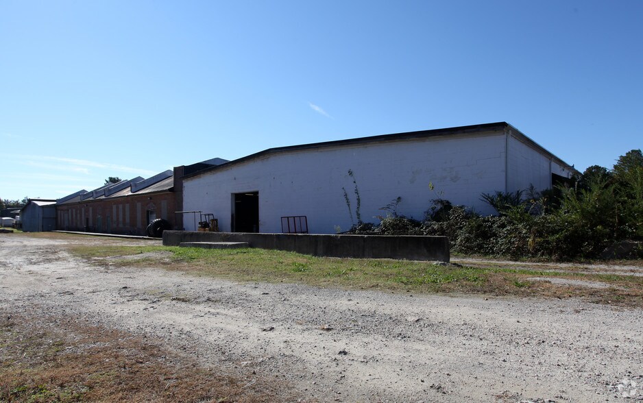 More Photos Of 308-320 W Main St, Clayton Flex For Lease