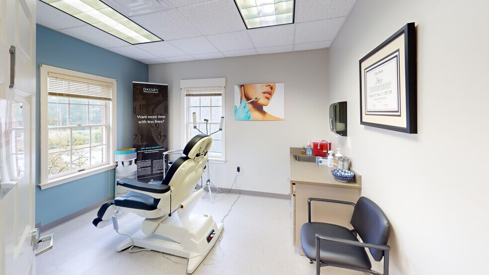 More Photos Of 875 Greenland Rd, Portsmouth Medical For Lease